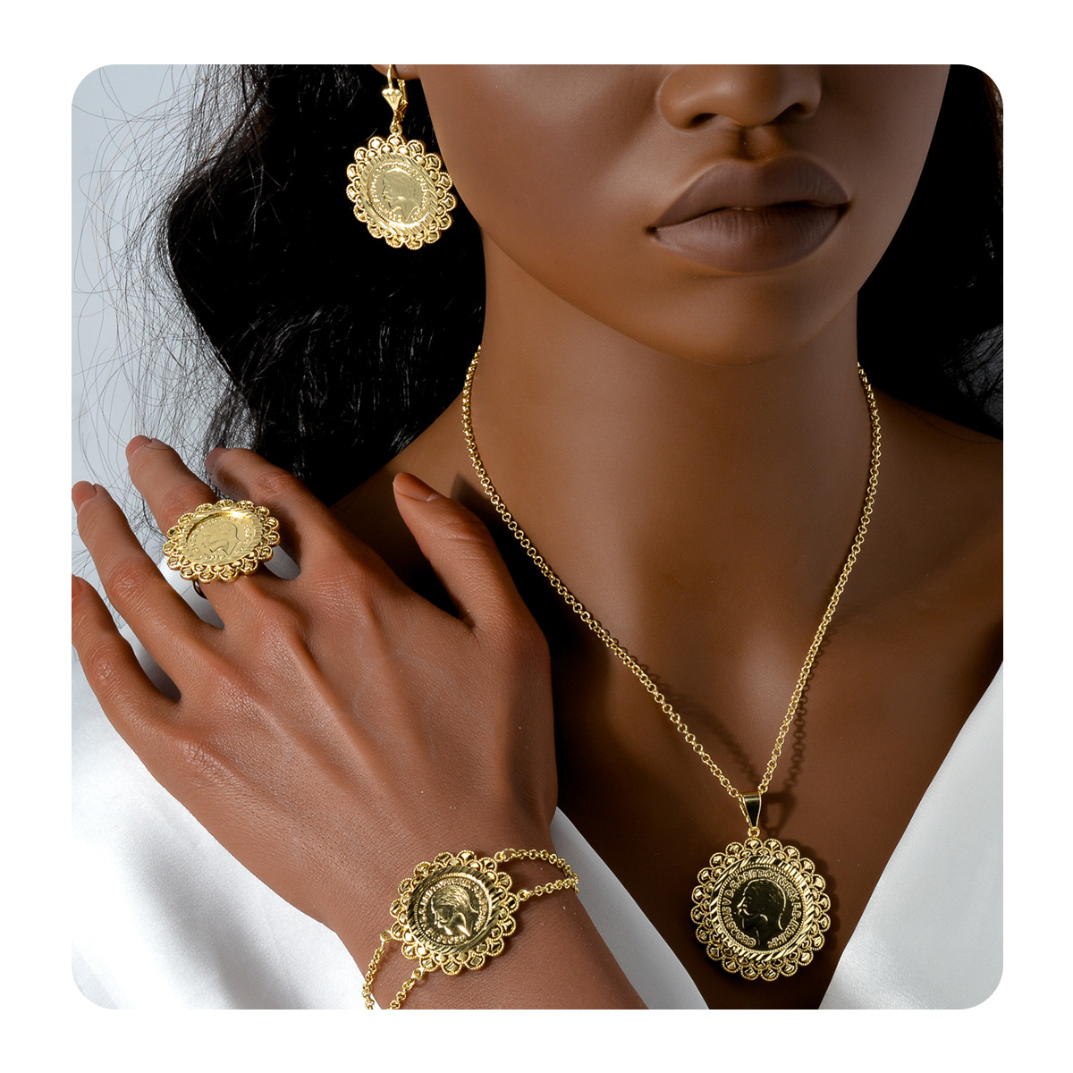 Conjunto de Joias Vintage com  - Ethnic Fashion In Dubai avaliação e preço